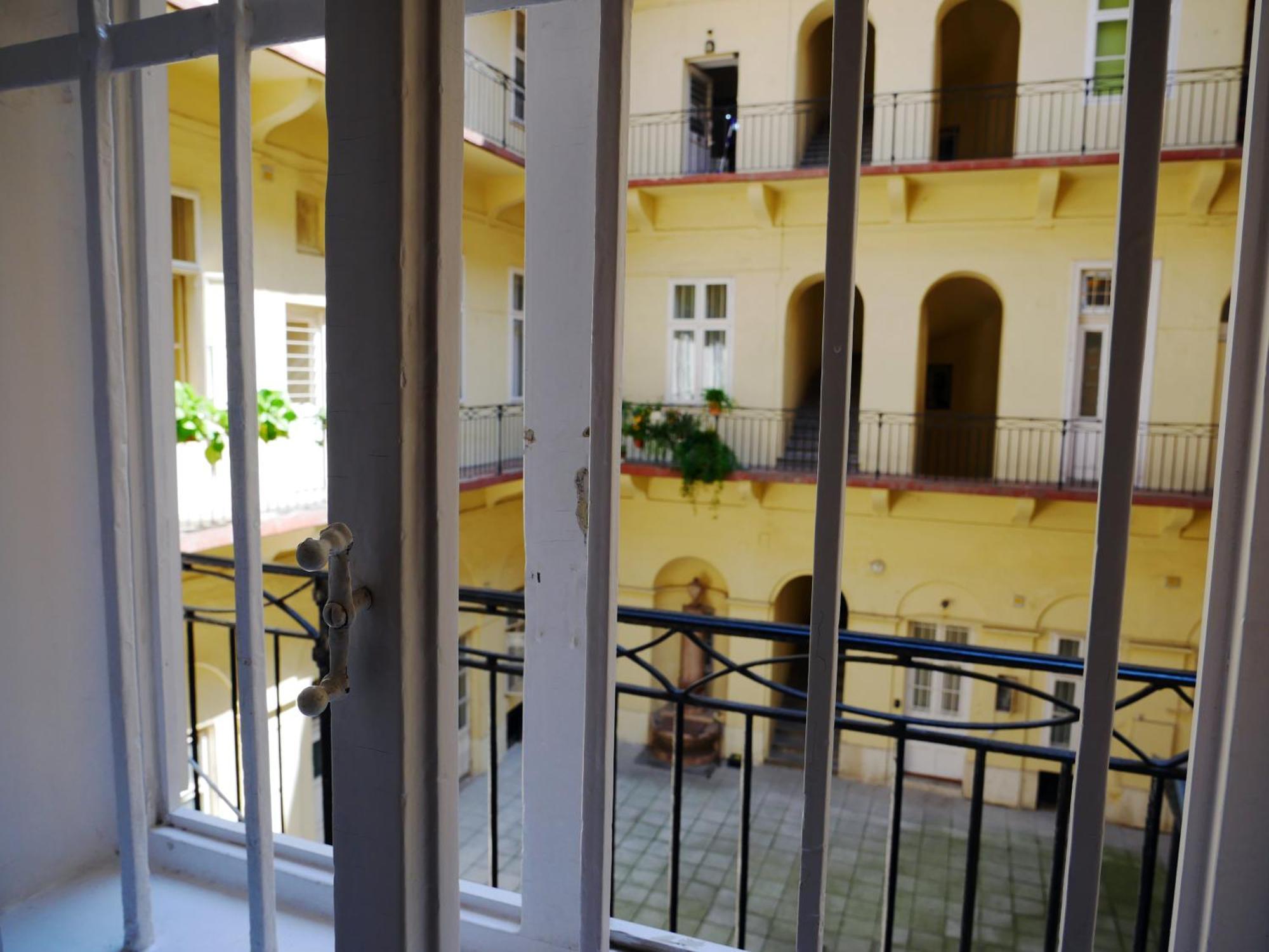 Dorotea - Cosy Home In The Heart Of Budapest — Photos 3